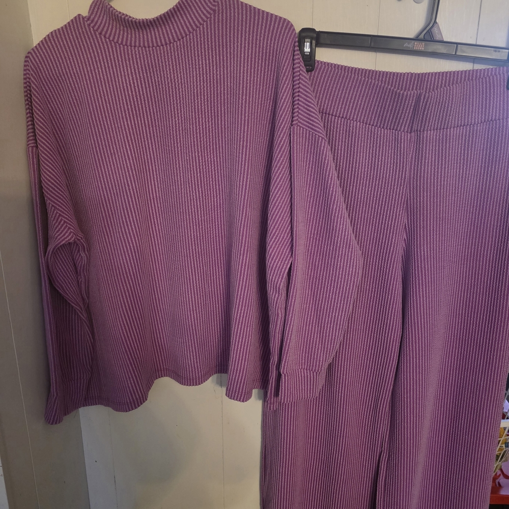 Zenana Outfitters Ribbed Two-Piece Wide Leg Set in Purple